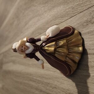 Hallmark Mattel Holiday Barbie 1996 Ornament! ❄️